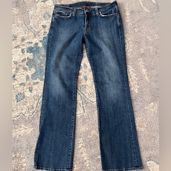 Lucky Brand Sweet Jeans Women’s Size 12/31 Dark Wash Straight Leg Lucky-C - Picture 1 of 4
